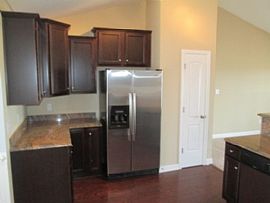  Enchanting 3 Bedroom 2 Bath Home in Jacksonville, NC (Photo 7 of 11)