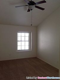 Great 3bed 2bath  in a Nice Neighborhood in Mesa, AZ (Photo 7 of 9)