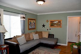 Very Nice 2 Bedroom Home in Salt Lake City, UT (Photo 2 of 4)
