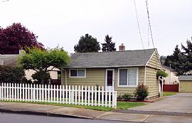 Very Charming Cottage Home!  in Tukwila, WA