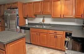 3 Bedrooms, Two Full Baths. Extra Large, Eat-In-Kitchen. in Columbia, MD (Photo 3 of 9)