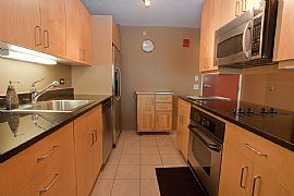 2 Bd, 2 Ba in Downtown Evanston in Evanston, IL (Photo 7 of 12)