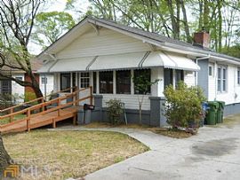 Great and Geogeous 3bdrm, 1.5bth !!! in Atlanta, GA (Photo 2 of 4)