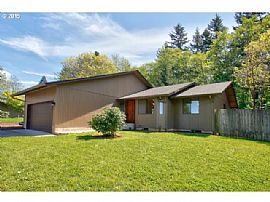 Desirable, Move-In Ready Home in Viewcrest Terrace.  in Vancouver, WA