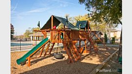 2 Bedroom/2 Bath Near Metro in Kansas City, MO (Photo 10 of 11)