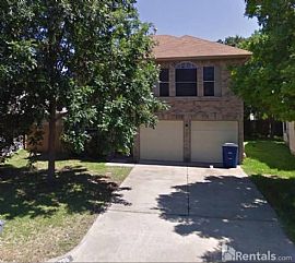 Great 3bed 2.5bed in a Quiet Neighbor in Austin, TX (Photo 1 of 4)