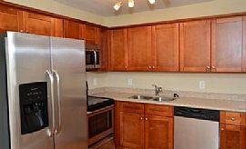 Enjoy The Palm Beach Lifestyle in This Pet Friendly, 3 Bedroom, in Boca Raton, FL (Photo 2 of 6)