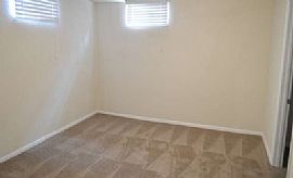 Enjoy The Denver Lifestyle in This Pet Friendly, 3 Bedroom, 2 B in Denver, CO (Photo 4 of 6)