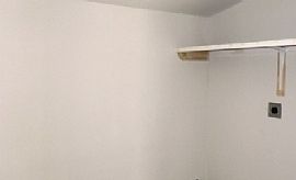 Single Car Carport, Large Fenced Yard Carpet in Bedrooms Wood F in Baton Rouge, LA (Photo 4 of 8)