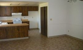 This His a Very Nice Large 4 Bdrm, 2 Bath One Story Home in Sacramento, CA (Photo 3 of 8)