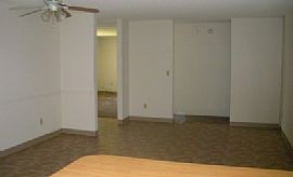 This His a Very Nice Large 4 Bdrm, 2 Bath One Story Home in Sacramento, CA (Photo 6 of 8)