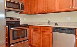 Enjoy The Palm Beach Lifestyle in This Pet Friendly, 3 Bedroom, in Boca Raton, FL (Photo 3 of 9)