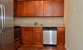 Enjoy The Palm Beach Lifestyle in This Pet Friendly, 3 Bedroom, in Boca Raton, FL (Photo 5 of 9)