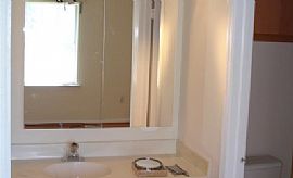 This Charming Townhouse 3 Large Bedrooms and 2.5 Bathrooms in Temple Hills, MD (Photo 6 of 8)