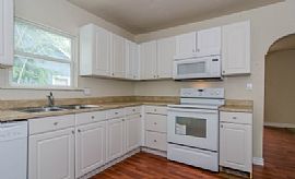 3 Beds and 1 Bath in 1320 Square Feet of Living Space. 1080 in Salt Lake City, UT (Photo 4 of 9)
