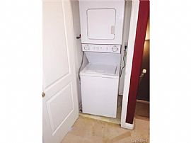 Beautiful Sherman Oaks Townhouse! in Sherman Oaks, CA (Photo 5 of 9)