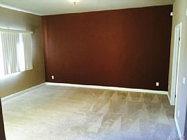 Ti-Level Townhouse For Lease in Sherman Oaks! in Sherman Oaks, CA (Photo 3 of 8)