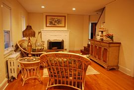 Walking Distant to Downtown Mamaroneck Avenue and All Houses Of in White Plains, NY (Photo 2 of 9)