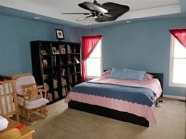 He House Is Well Maintained, Both Inside and Out in Milan, MI (Photo 5 of 6)