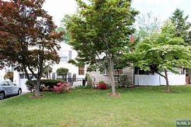 Updated, Open Layout S/l, Located in a Quiet Residential Area in Cresskill, NJ