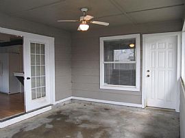 Cute 3bed,2bth in a Quiet Neighborhood in Tulsa, OK (Photo 6 of 9)