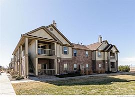 Beautiful Condo, 2 Bed, 2 Bath, Covered Garage, 1200 Sq Ft in Aurora, CO