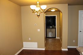 Beautiful Condo, 2 Bed, 2 Bath, Covered Garage, 1200 Sq Ft in Aurora, CO (Photo 2 of 12)