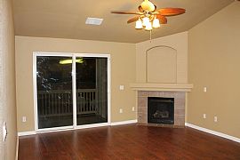 Beautiful Condo, 2 Bed, 2 Bath, Covered Garage, 1200 Sq Ft in Aurora, CO (Photo 3 of 12)