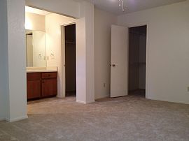 Clean ,Spacious 3 Bedroom, 2 Bath, 2 Car Garage Home in Austin, TX (Photo 10 of 10)