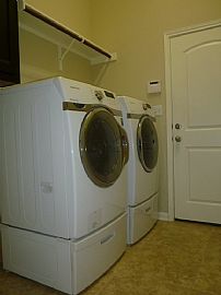 New Construction, Built in 2014. Perfect Home For You Or Your F in Austin, TX (Photo 2 of 12)