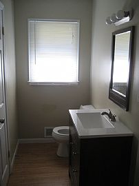 Spacious 4 Bed 3 Bath Beautiful Home in Kansas City, MO (Photo 5 of 6)