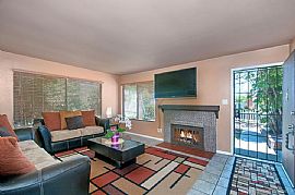 Single Family Home in San Diego, CA (Photo 4 of 7)