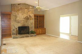 Immaculate 3br/2ba Ranch  in Gainesville, GA (Photo 4 of 5)