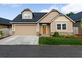 Gated Community-Top Quality Features in Vancouver, WA