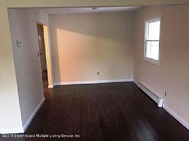 Renovated 3bed 1bath Home in Staten Island, NY (Photo 4 of 4)