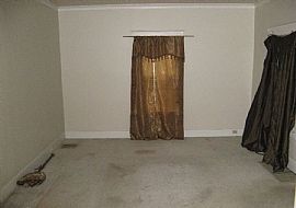 Newly Remodeled 3 Bedroom 2 Bath Single Family  in Grand Rapids, MI (Photo 3 of 7)