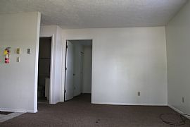 1327 North Woodburn Avenu .,$500 in Bloomington, IN (Photo 2 of 9)