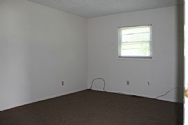 1327 North Woodburn Avenu .,$500 in Bloomington, IN (Photo 6 of 9)