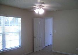 Lovely 3 Beds 2 Baths Single Family Home in Huntsville, AL (Photo 5 of 9)