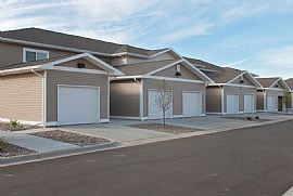 First Month Free Lincoln Park Townhomes (dickinson) in Dickinson, ND