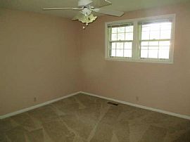 Lovely 3 Beds 2 Baths Single Family Home in Joelton, TN (Photo 4 of 8)