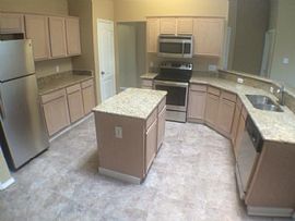  Great 3 Bedroom, 2 Bath Home Located in The Heart of Cedar Hil in Cedar Hill, TX (Photo 3 of 7)