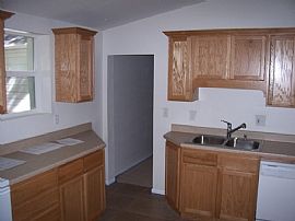 Spacious 3 Beds 2 Baths 1,700 Sqft/fenced Yard in Salt Lake City, UT (Photo 3 of 6)