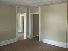 Spacious 3 Beds 2 Baths 1,700 Sqft/fenced Yard in Salt Lake City, UT (Photo 5 of 6)