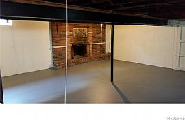 Spacious 3 Bedroom and 1.5 Bath Brick Home in Warren, MI (Photo 3 of 6)