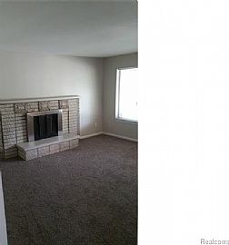 Spacious 3 Bedroom and 1.5 Bath Brick Home in Warren, MI (Photo 4 of 6)