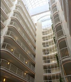 Beautiful and Spacious Condo with 3 Bd 2 Bath in Miami, FL (Photo 7 of 10)