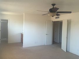 Spacious Great Size 3 Bedrooms,Baths Beautiful Home in Albuquerque, NM (Photo 5 of 10)