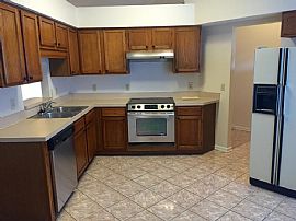 Immaculate Charming 3 Bedroom, 2 Bath Home in Jacksonville, FL (Photo 2 of 9)