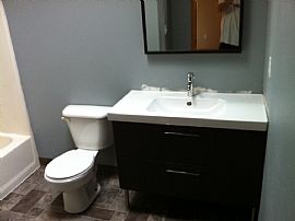 A Lovely 3 Bedroom and 2 Full Bath. Living Room in Portland, OR (Photo 6 of 6)